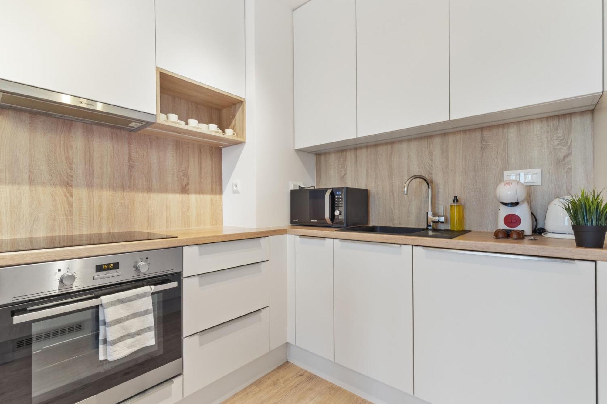 Apartamento Lam Safari - Balcony - Ac - Free Parking Bratislava Exterior foto
