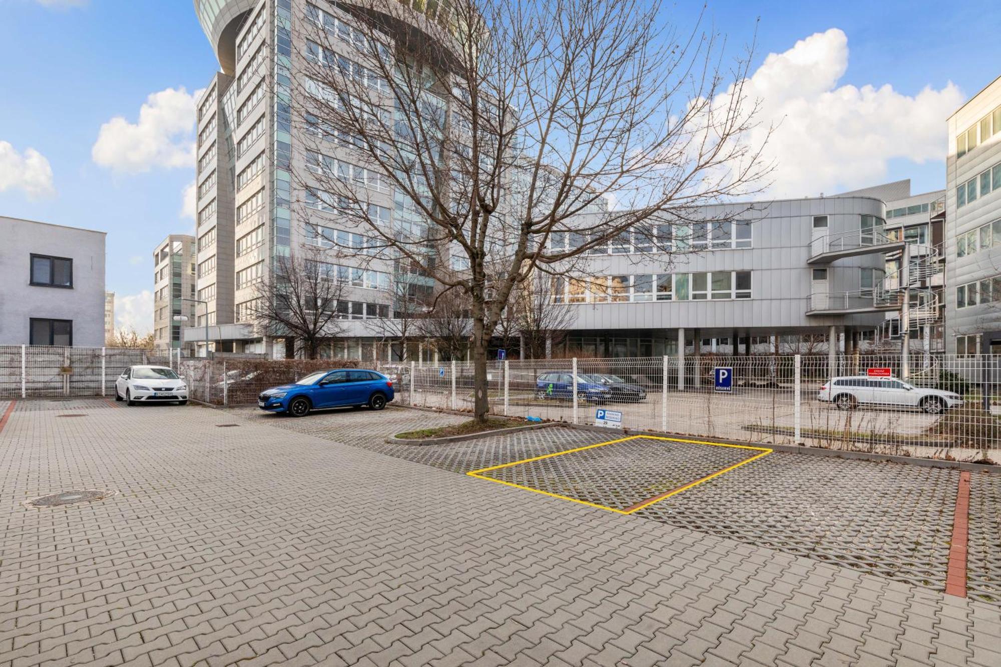 Apartamento Lam Safari - Balcony - Ac - Free Parking Bratislava Exterior foto