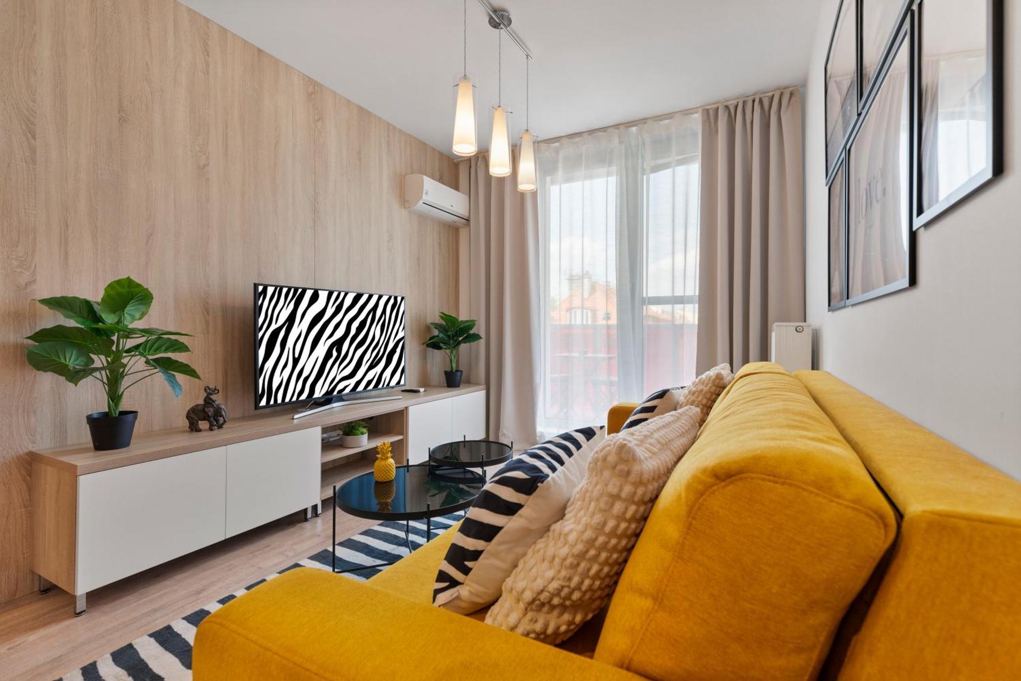 Apartamento Lam Safari - Balcony - Ac - Free Parking Bratislava Exterior foto